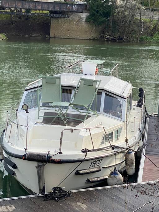 Charmant Bateau Sur La Marne La Ferte-sous-Jouarre Luaran gambar