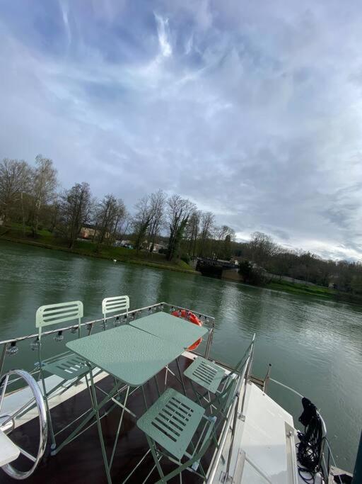 Charmant Bateau Sur La Marne La Ferte-sous-Jouarre Luaran gambar